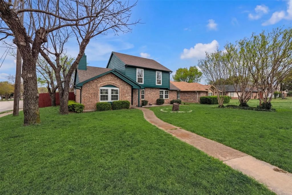8905 La Prada Drive, Dallas