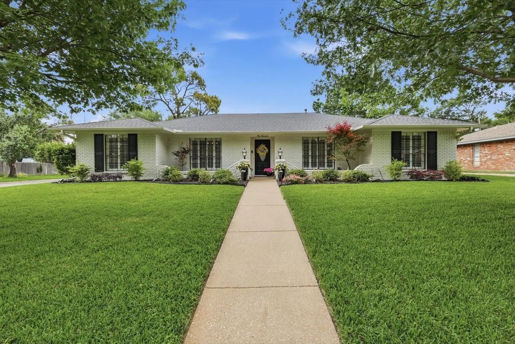 1000 Bert Drive, Arlington