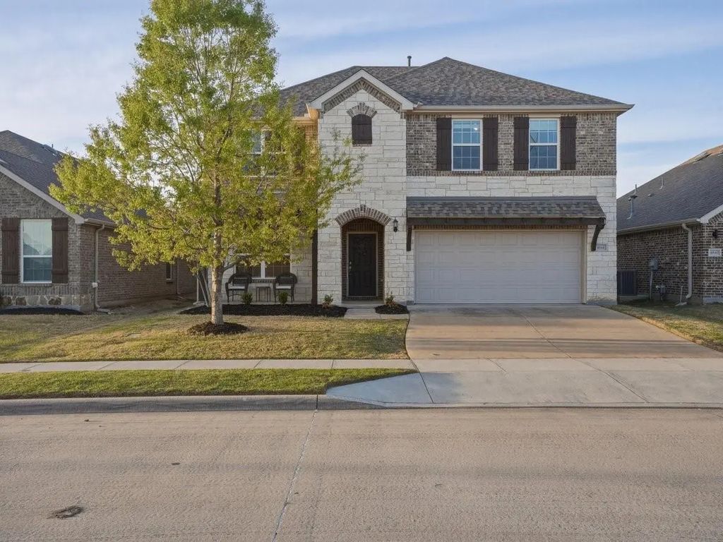 4844 Meadow Falls Drive, Fort Worth
