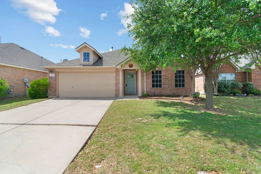 1228 Barrel Run, Fort Worth