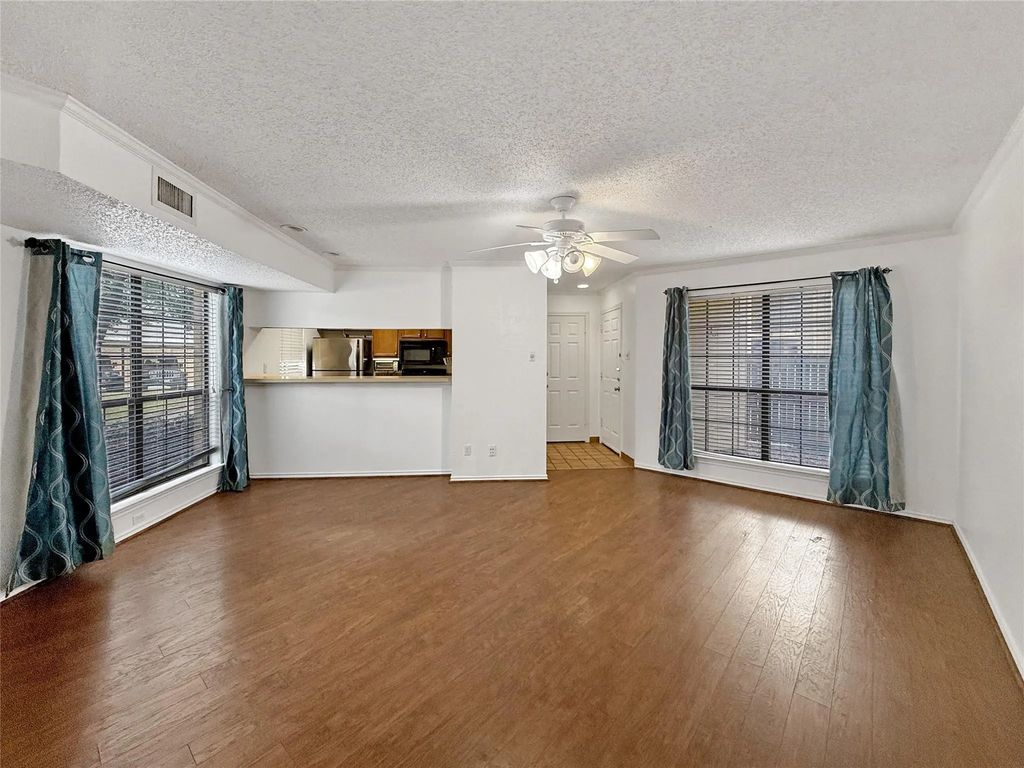 16301 Ledgemont Lane 170, Addison