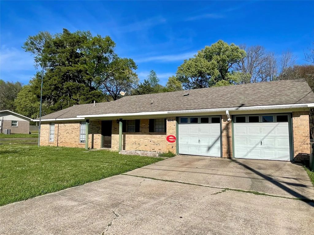 8541 Meadow Parkway Drive, Shreveport