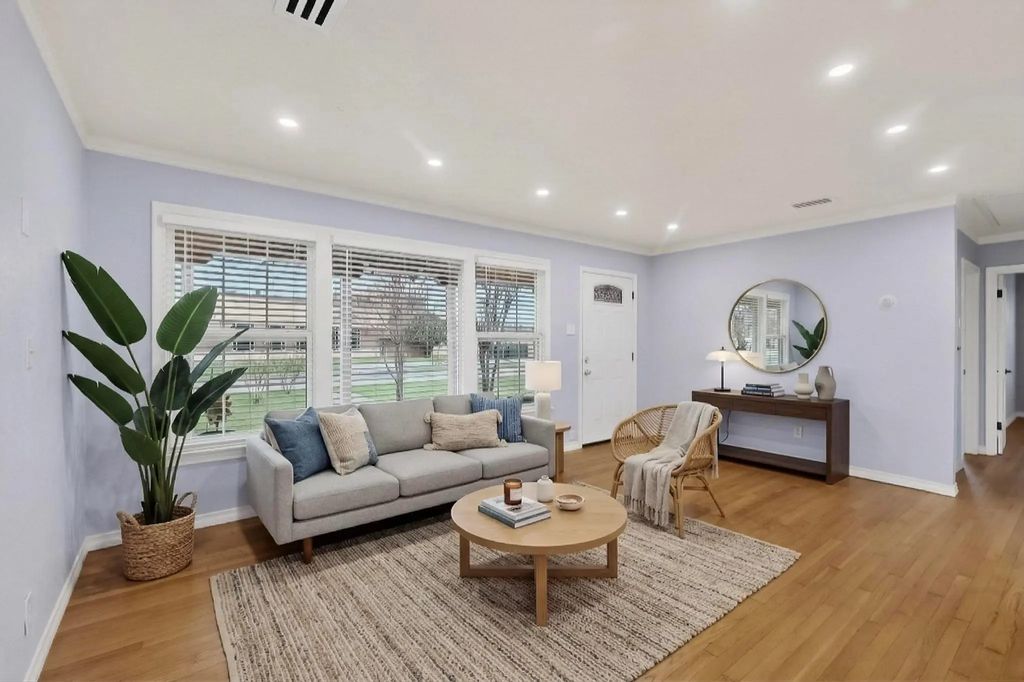 1705 Mariposa Drive, Dallas