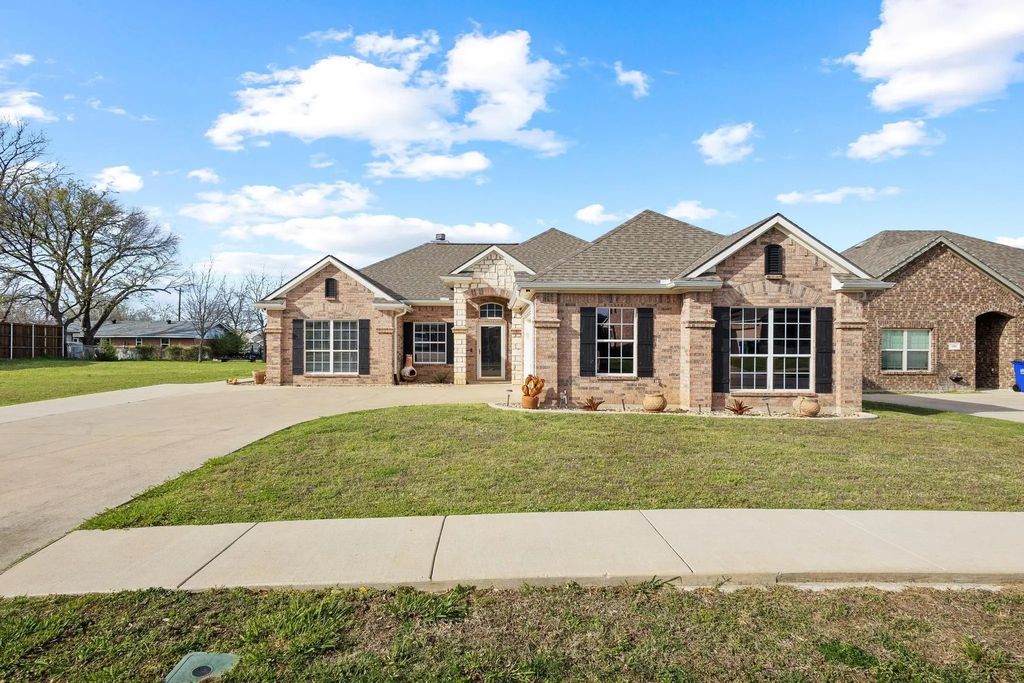 108 Ashlyn Court, Whitesboro