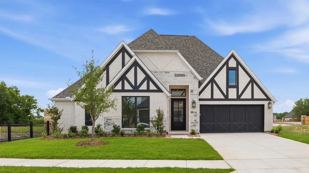 1909 Greenwich Lane, Celina