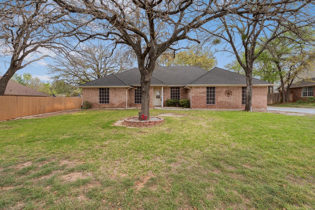 4810 W Wedgefield Road, Granbury