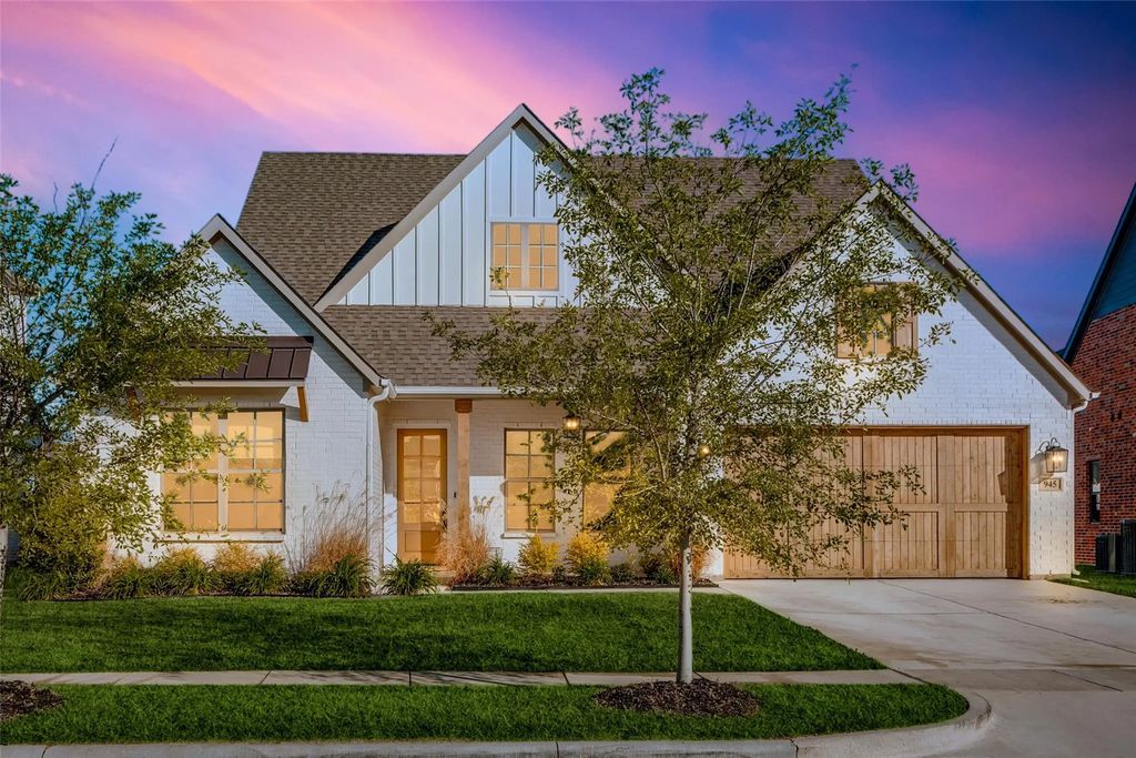 945 Highlands Avenue, Aledo