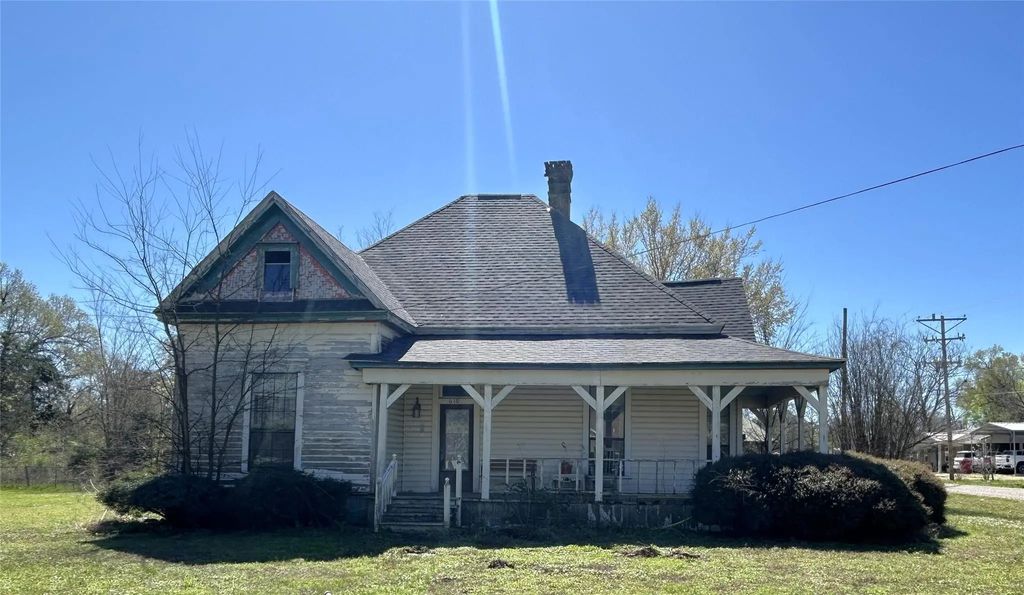 610 South Street, Blossom