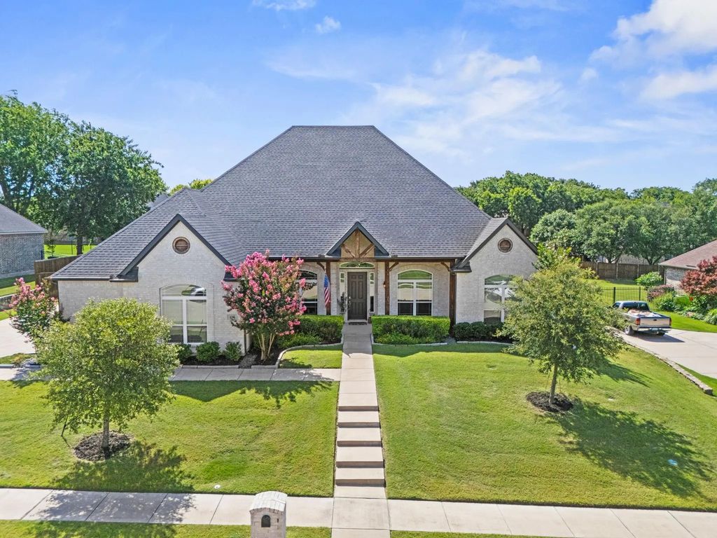 136 Ocotillo Drive, Waxahachie