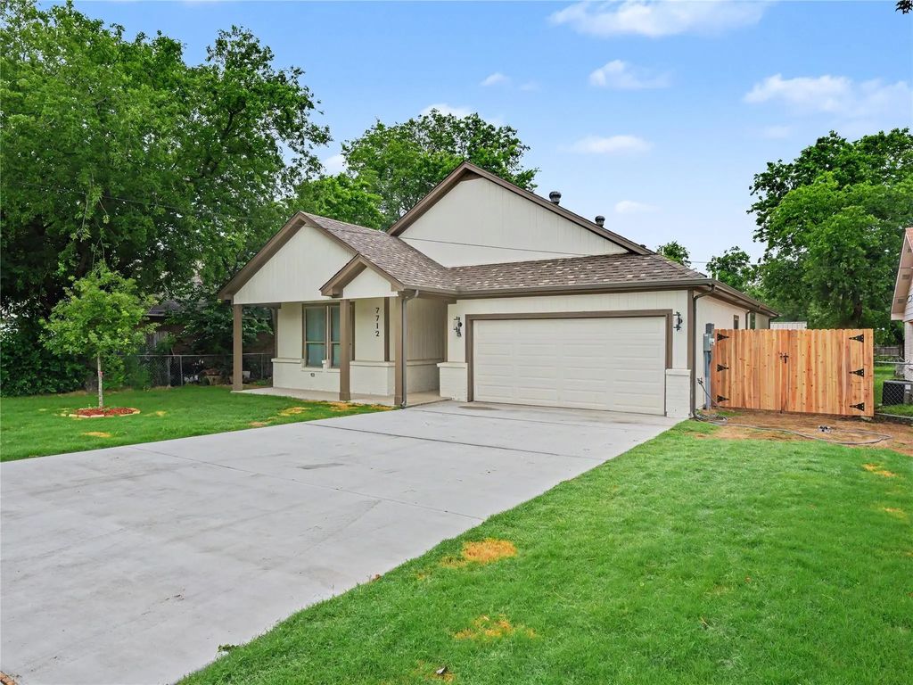 7712 Colton Drive, White Settlement