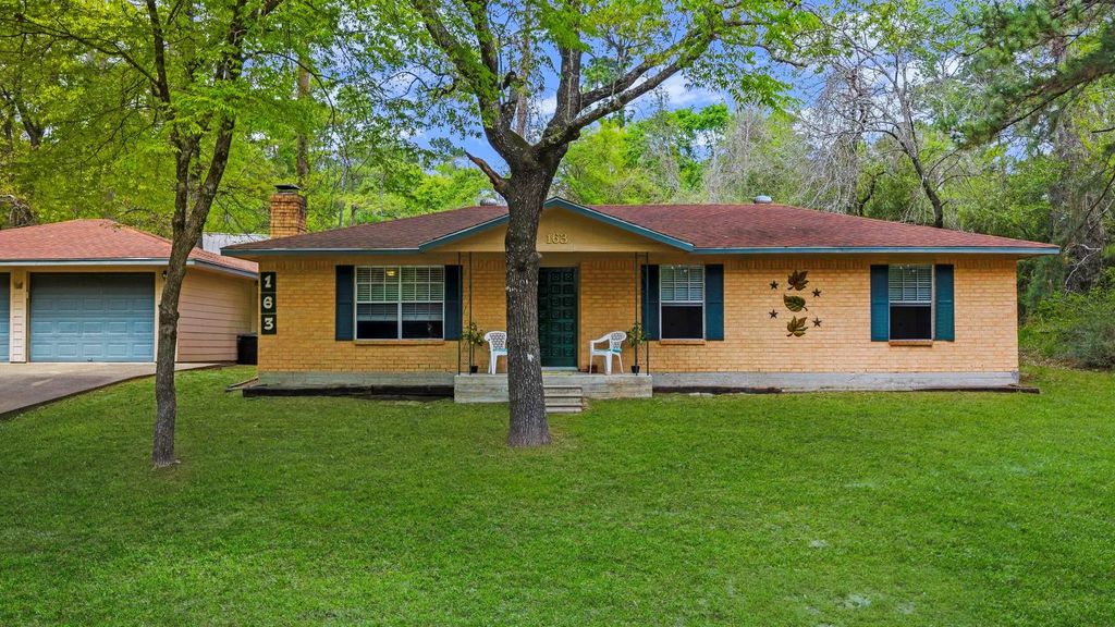 163 Westwood Drive E, Trinity