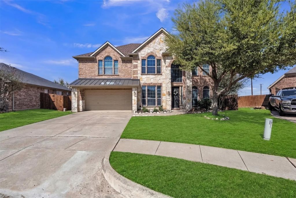 943 Mimosa Court, Burleson