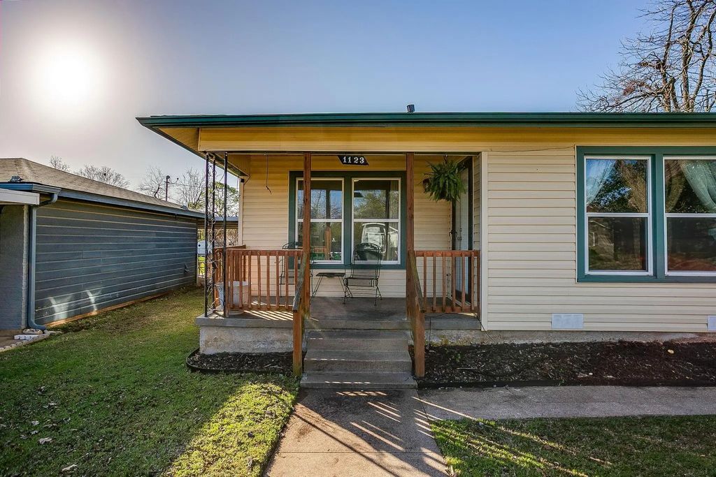 1123 Bales Street, Cleburne