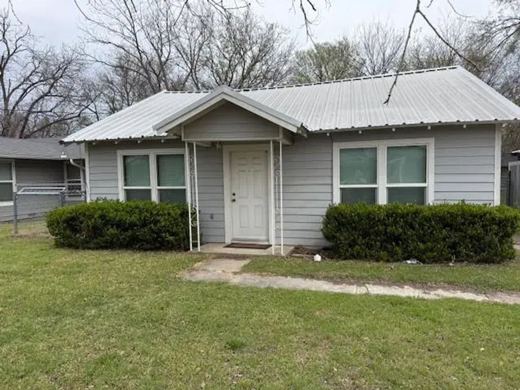 965 N Stephens Avenue, Stephenville