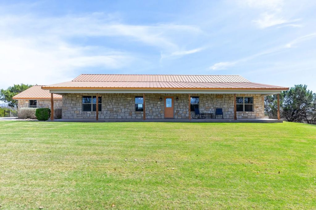 217 County Road 322 (a), Tuscola