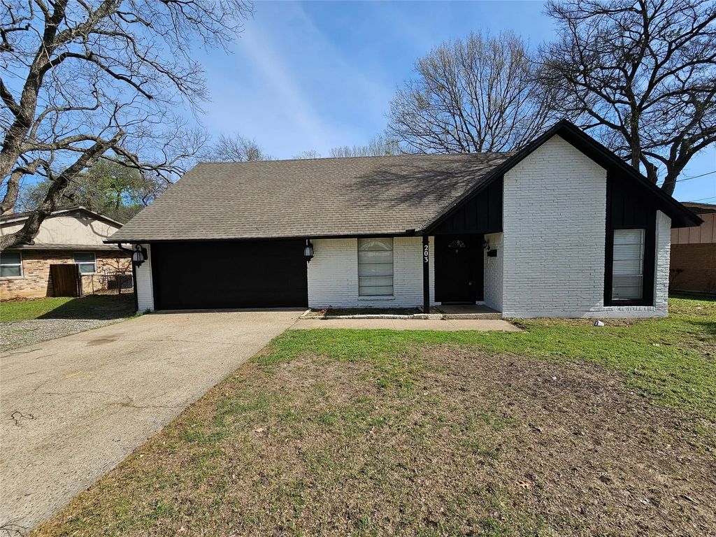 203 Timothy Trail, Duncanville