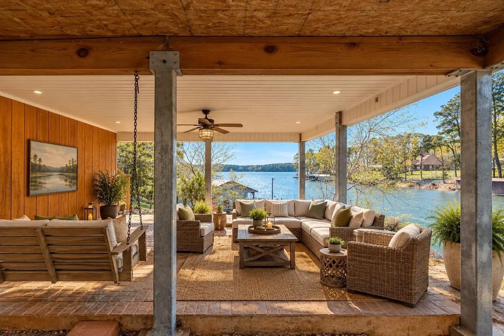 429 Robinson Lane, Homer