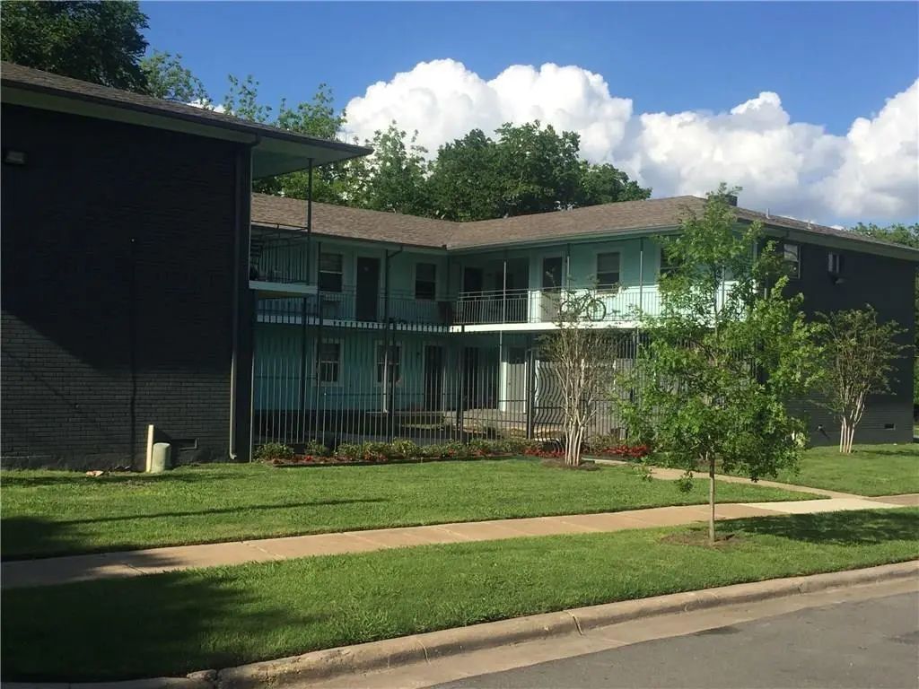 701 Elsbeth Street 201, Dallas