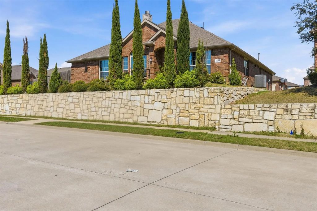 3402 Thunder Drive, Sachse