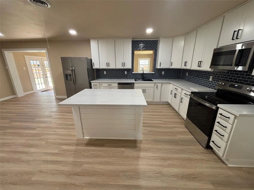 5916 Walla Avenue, Fort Worth