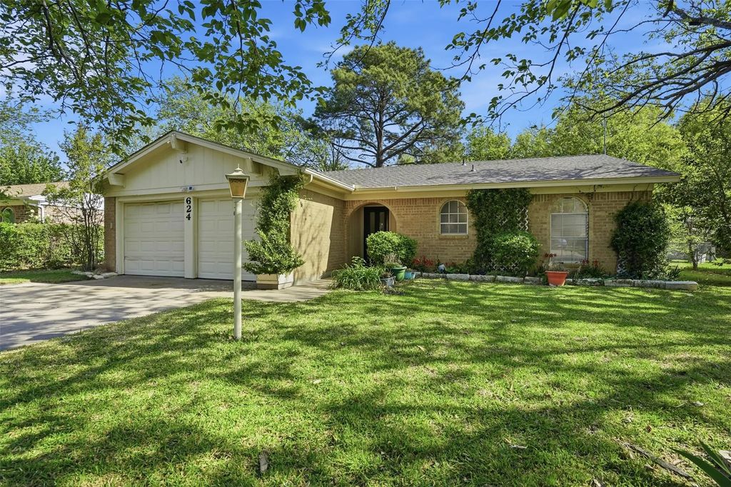 624 Nw Barbara Lane, Burleson