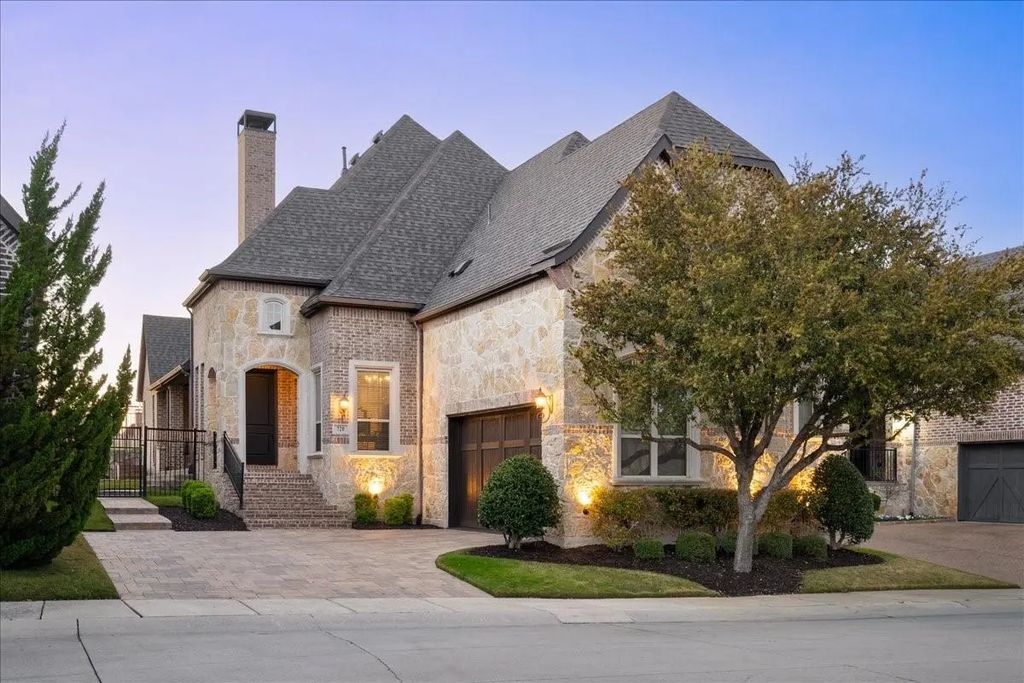 720 English Channel Lane, Lewisville