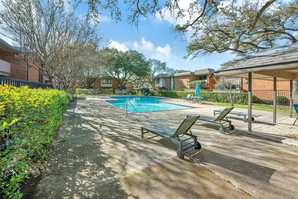 2809 Rio Branco Street 102, Farmers Branch