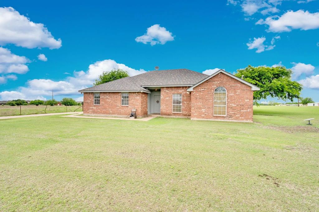 1511 N Mockingbird Lane, Midlothian