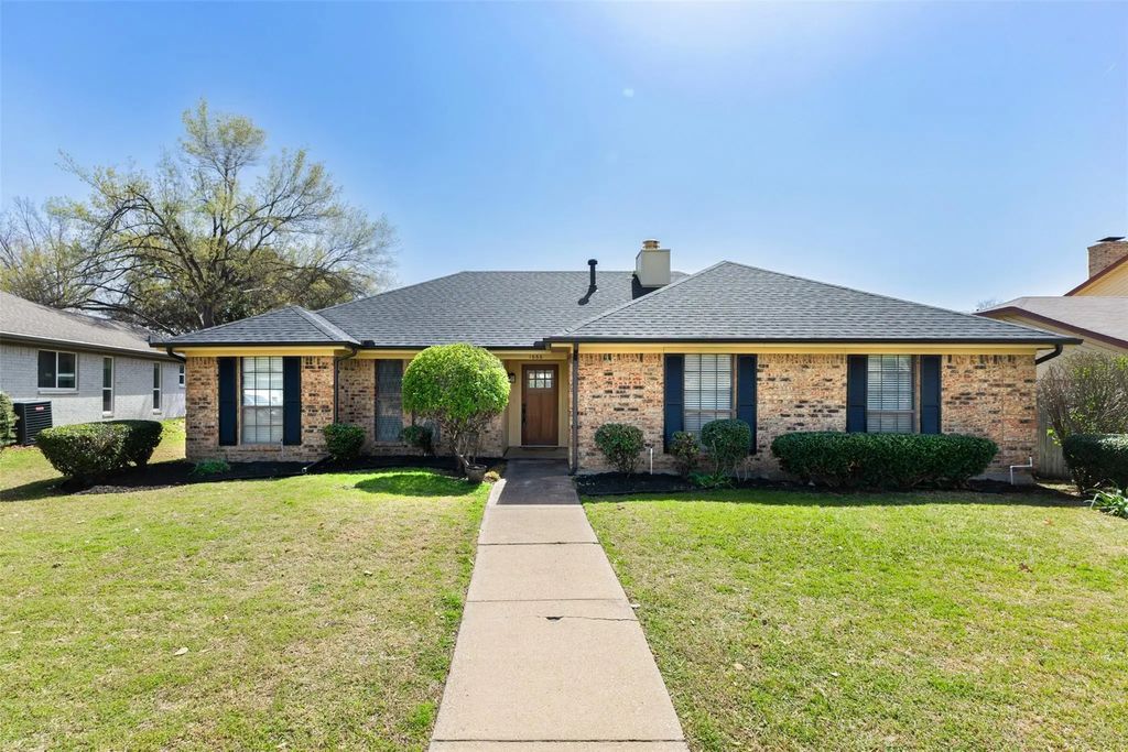 1666 Clydesdale Drive, Lewisville