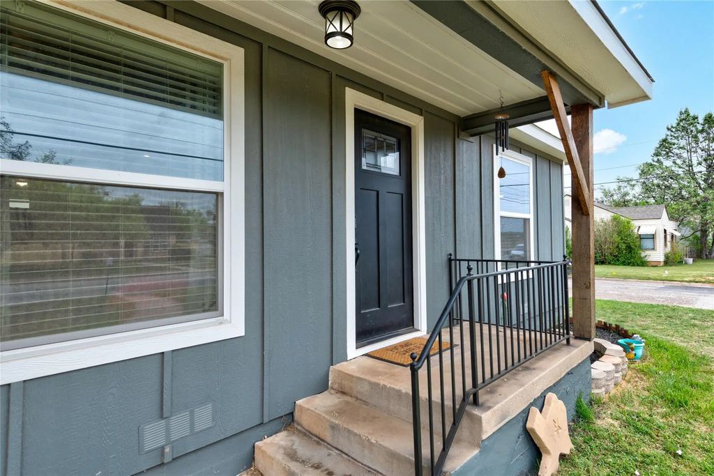 2002 S 20th Street, Abilene