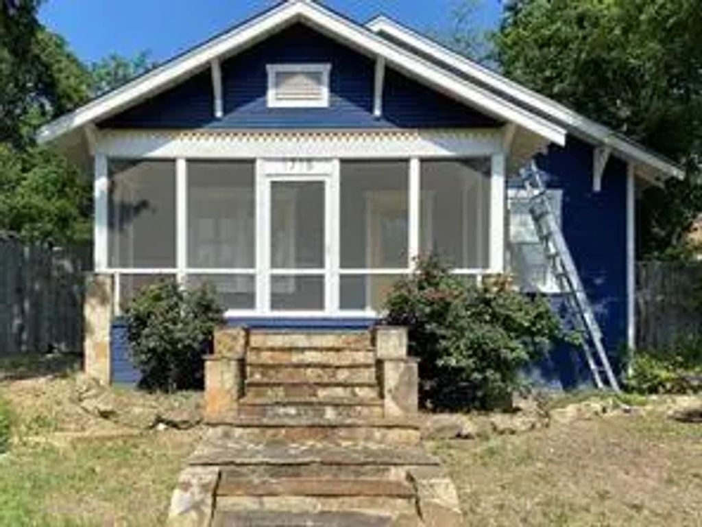 1715 Ramsey Avenue, Dallas