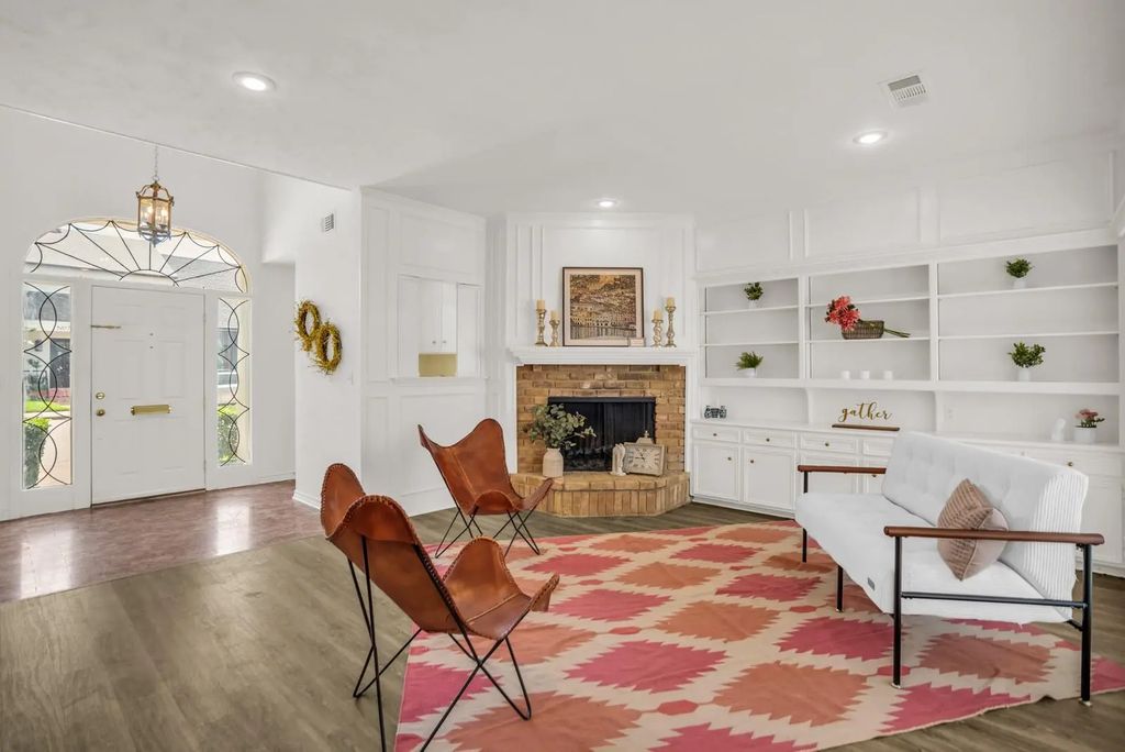 7074 Regalview Circle, Dallas