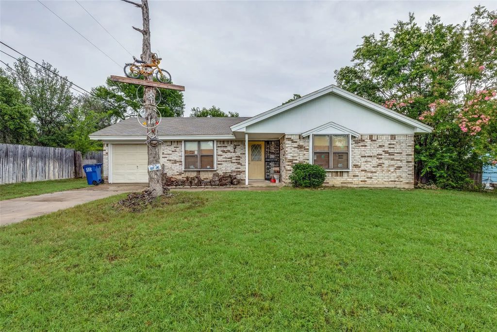 101 Gordon Drive, Azle