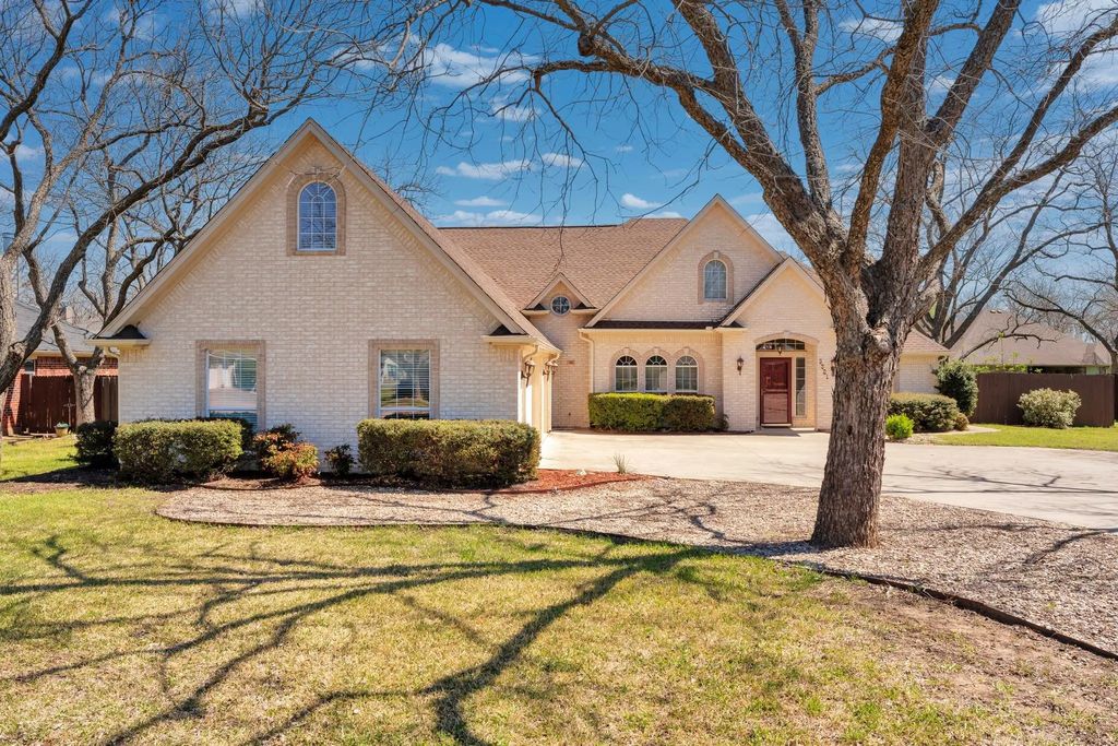 9321 S Longwood Drive, Granbury