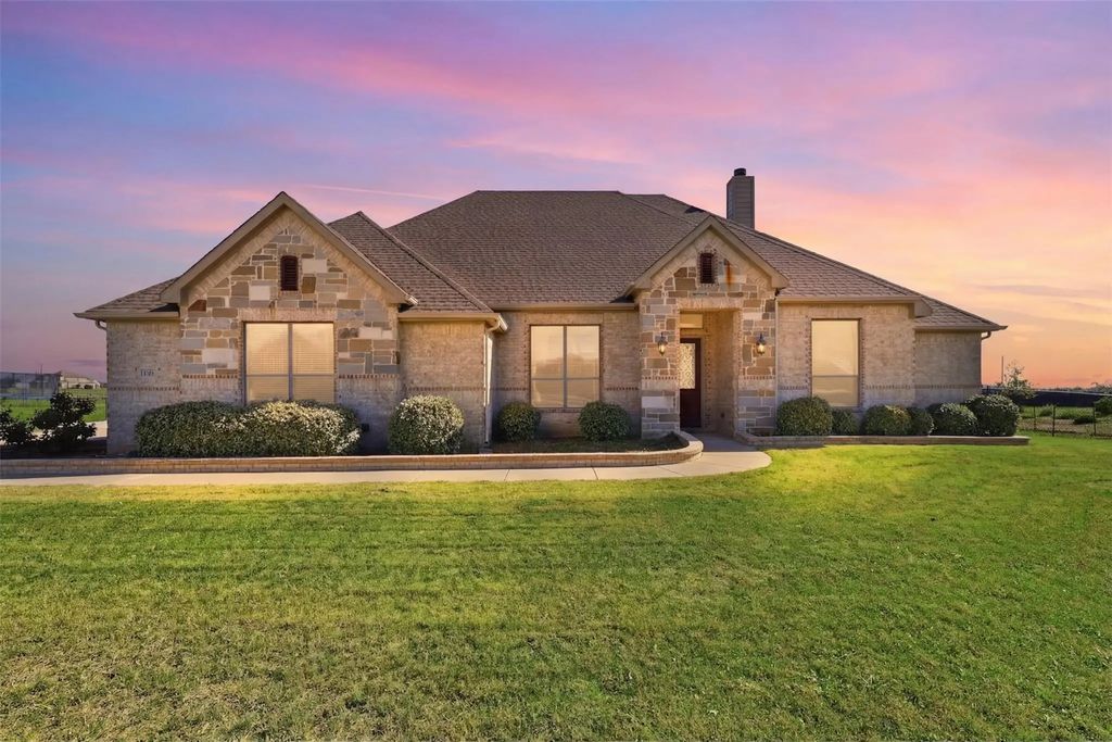 130 Evening Fire Drive, Waxahachie