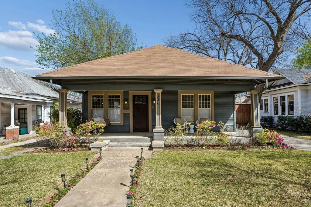 336 S Edgefield Avenue, Dallas