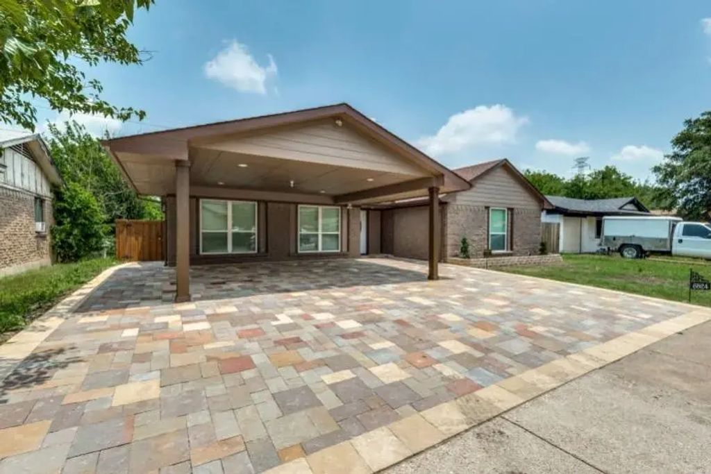 6524 Cinnamon Oaks Drive, Dallas