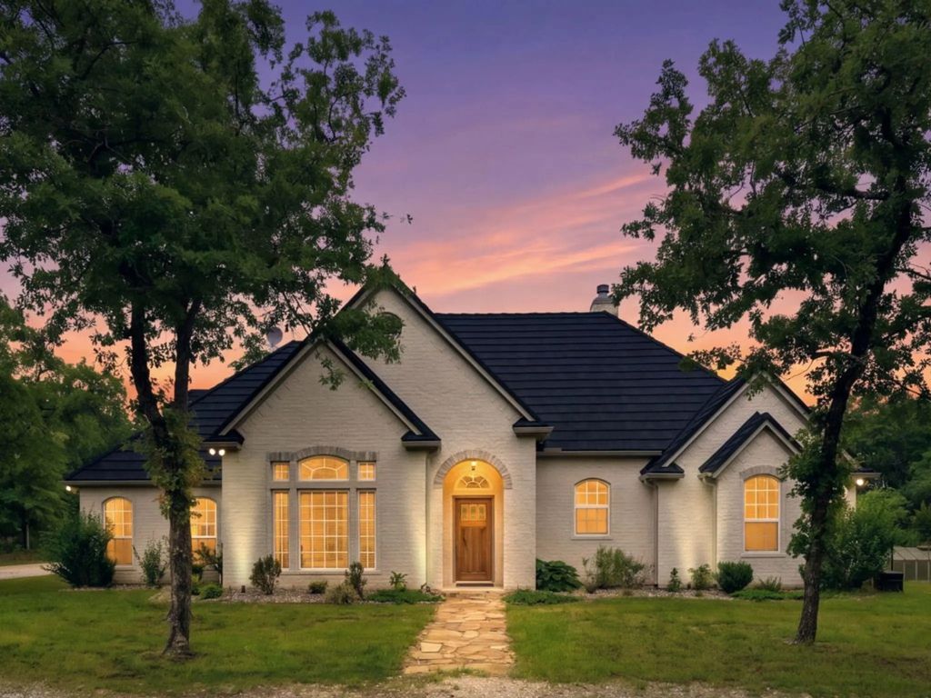 1659 Zion Hill Loop, Weatherford