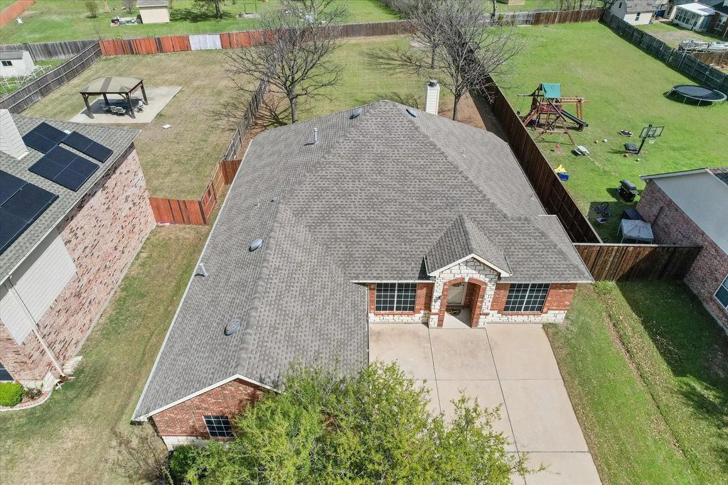 1020 Fair Oaks Drive, Grand Prairie