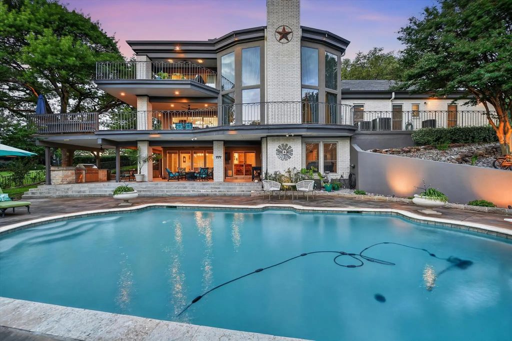 304 Havenwood Lane N, Fort Worth