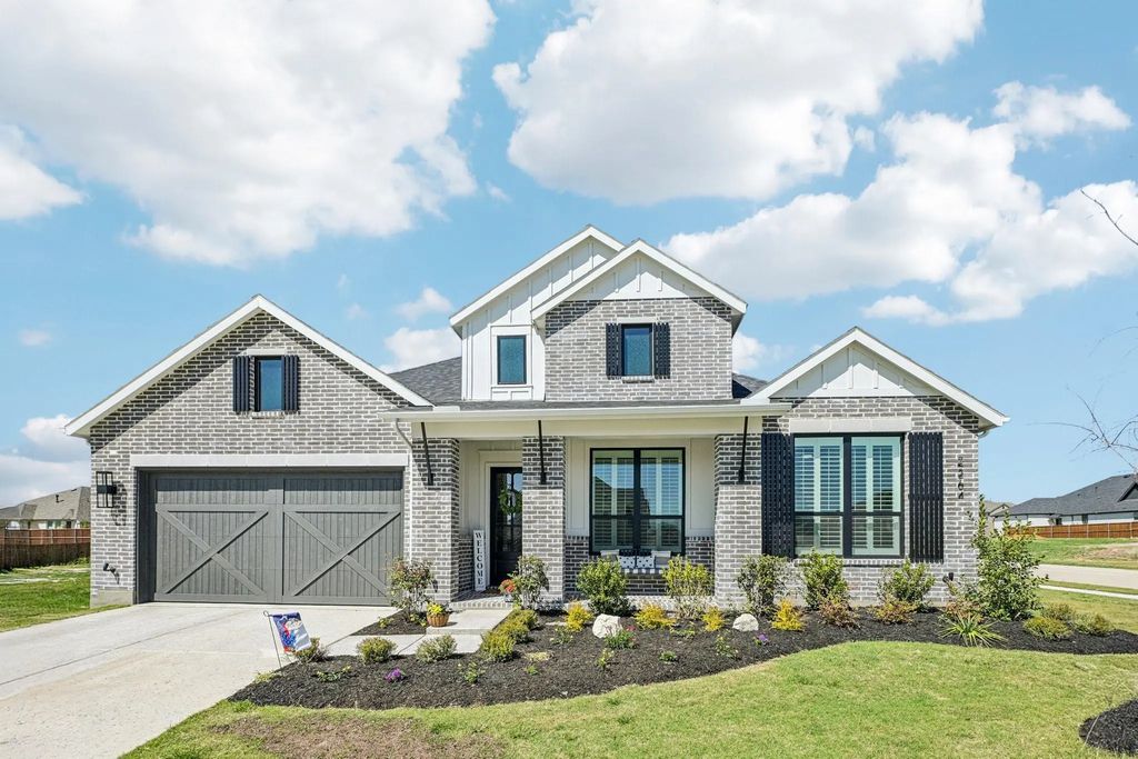 2264 Emerald Drive, Waxahachie