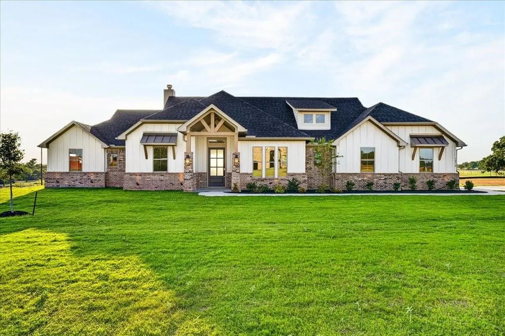 1016 Brock Heights Court, Brock