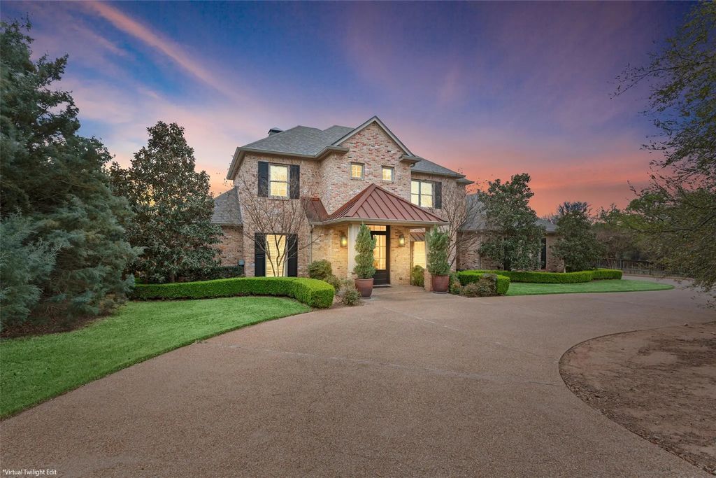 7041 Bending Trail, Waco