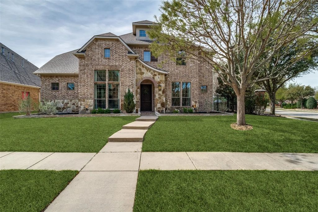 863 Falcon Trace Drive, Allen