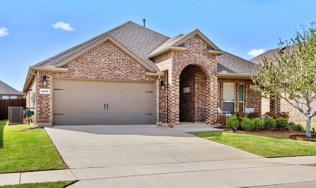 3105 Denver Avenue, Aubrey