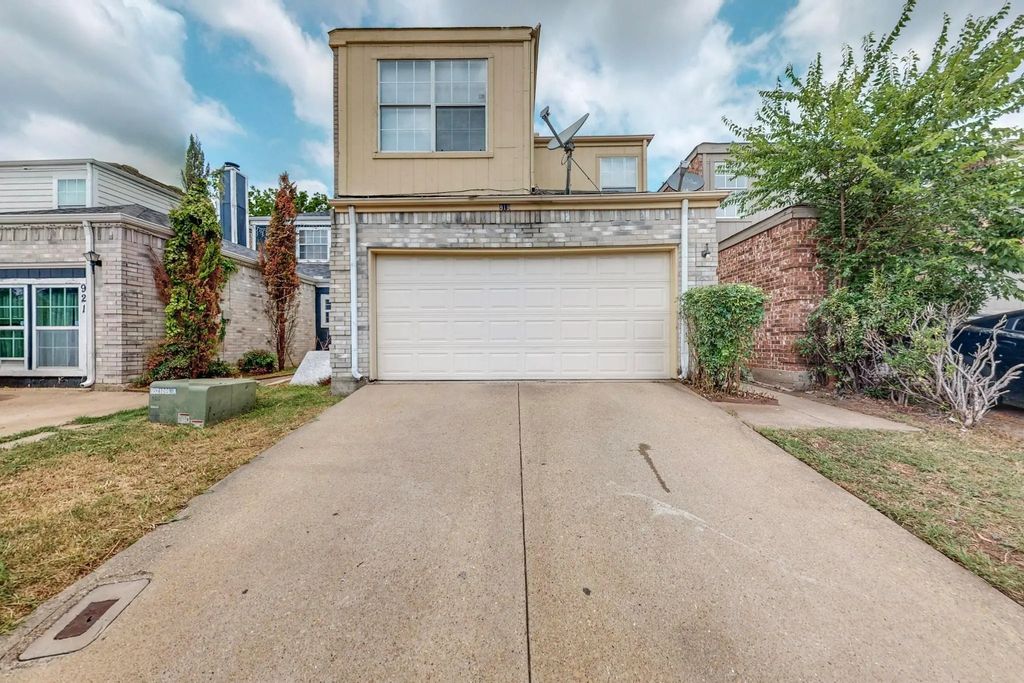 919 Fairbanks Circle, Duncanville