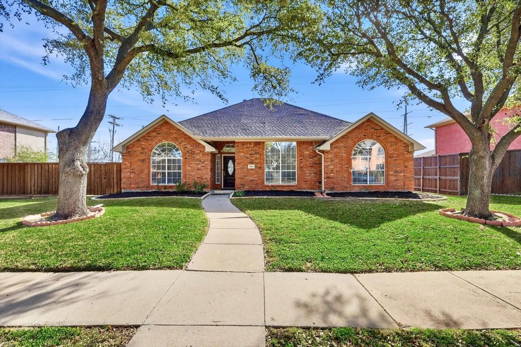 6404 Meadowview Court, Plano