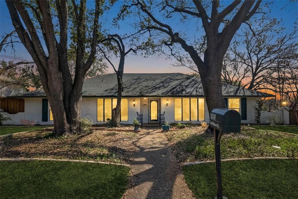 14810 Knollview Drive, Dallas