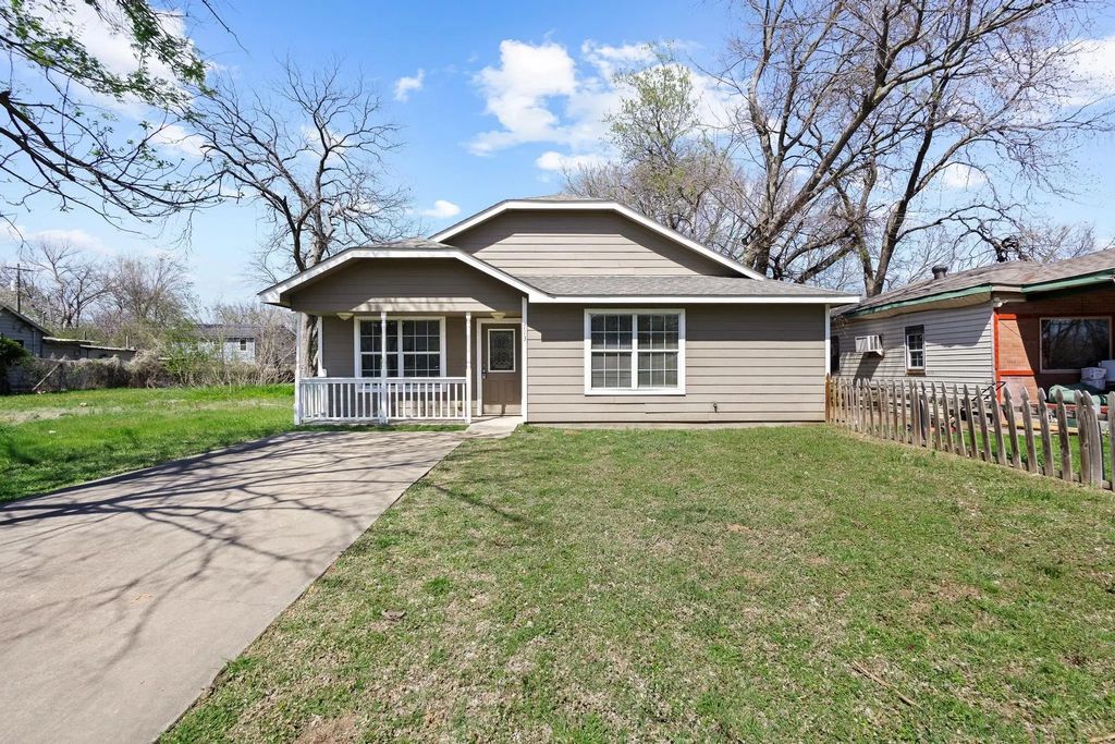 713 W Bond Street, Denison