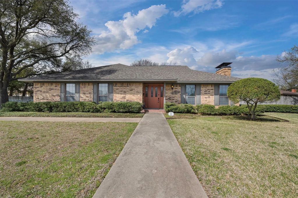 9 Quail Run Street, Gainesville